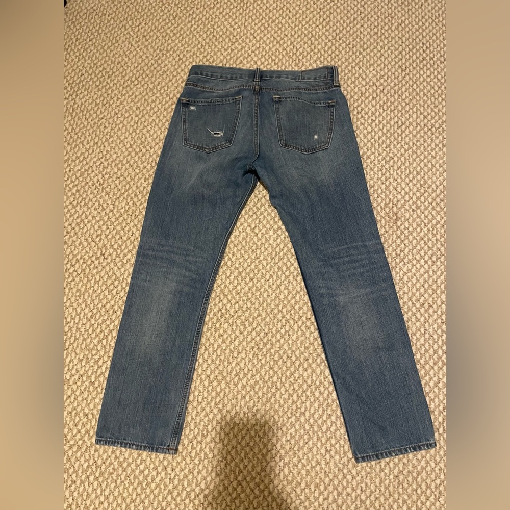 Men’s Old Navy Distressed Jeans - Picture 2 of 2